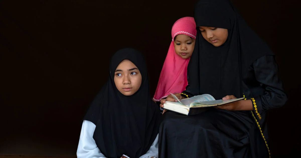 Pentingnya Pendidikan Akhlak bagi Generasi Muda di Era Modern